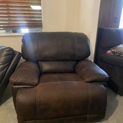 Recliner/ Rocker 