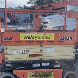 SCISSOR LIFT 19 FT 30-32 IN ELECTRIC