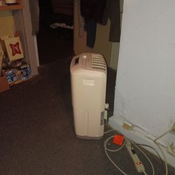 Dehumidifier 