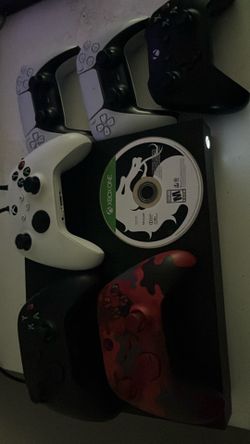 Controllers,game systems,game discs,charging stations,tvs