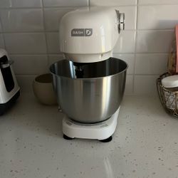 Dash Tilt Head Stand Mixer