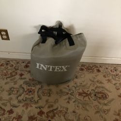 Brand New Intex Air Mattress Built In Pump Double 18” Height Head Rest And A Case 