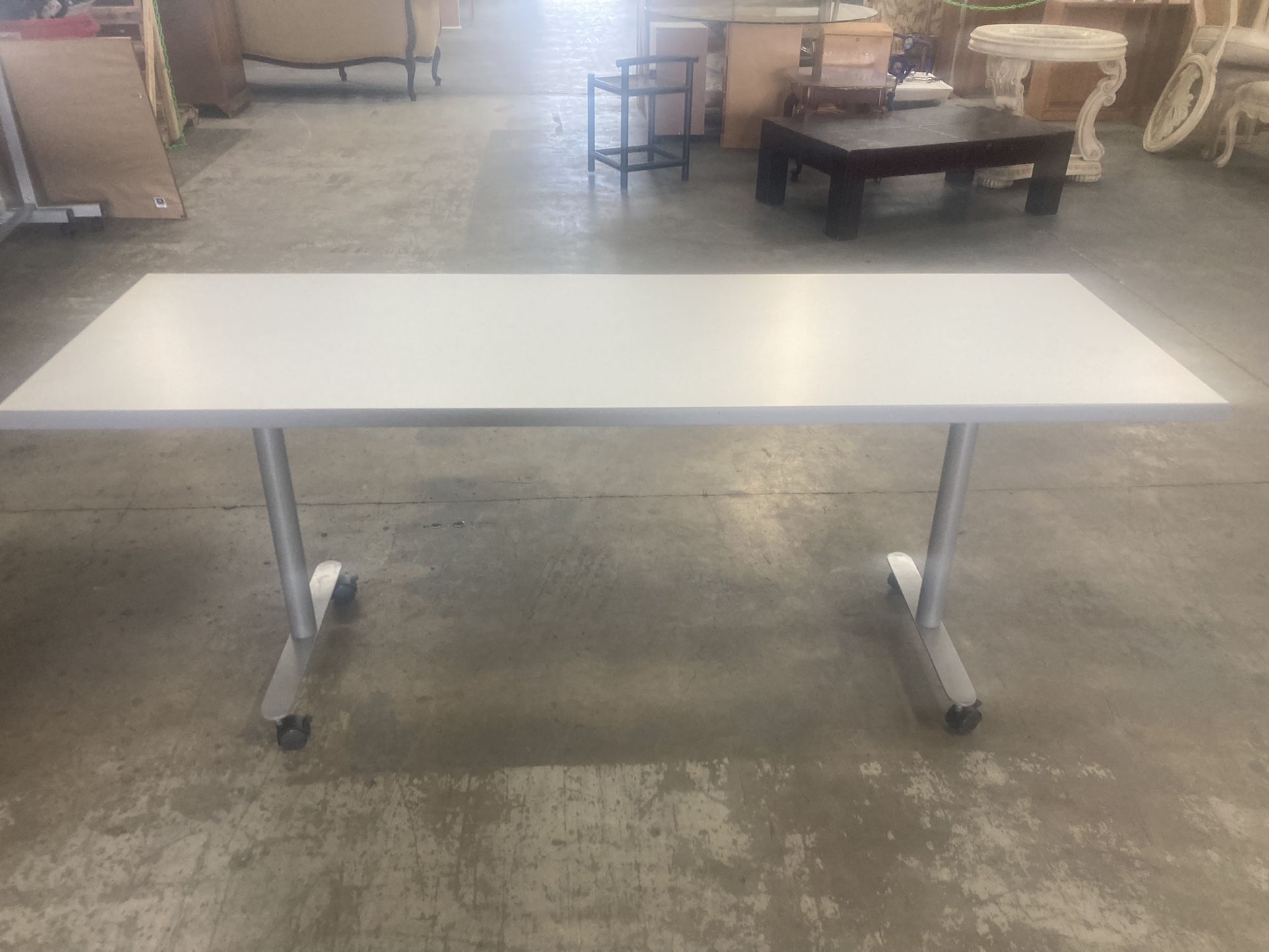 10 Office Tables On Wheels Versteel Brattice Table