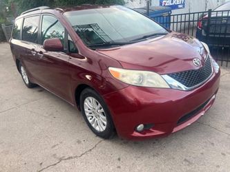 2011 Toyota Sienna