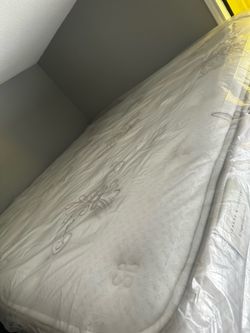 Set king sizes mattress and box spring