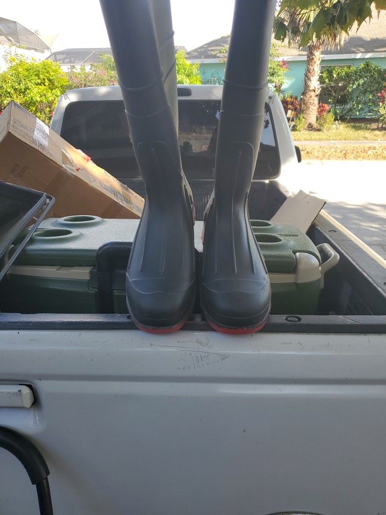 Servus By Honeywell Boots New