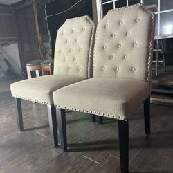 Set of two dinning chairs 