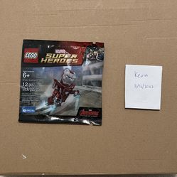 Lego Marvel Silver Centurion Polybag