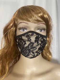 Adults face mask black