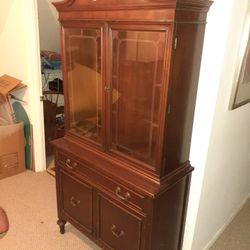 Antique Cabinet (1930's) Great Condition 