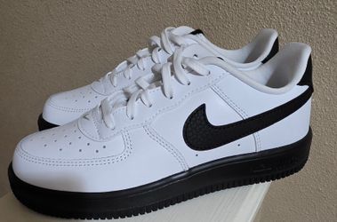 FORCE 1 LOW LACE BLACK/WHITE SIZE 3 YOUTH