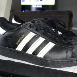 Adidas Superstar! Black! Size 1 Boys 