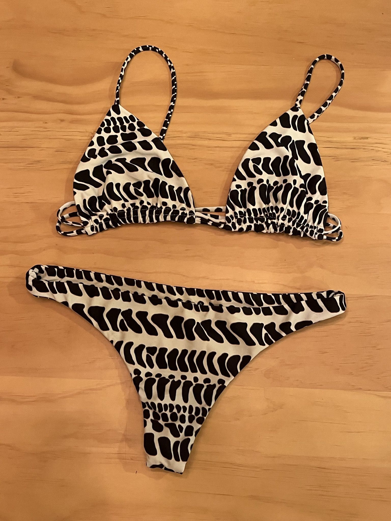 Benoa Swim Hebrew Cone Sienna Top And Hina Bottoms Medium