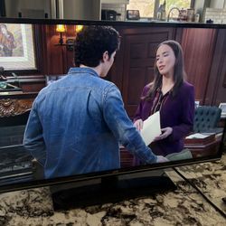 JVC 32 INCH TV WITH STAND AND REMOTE