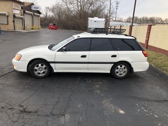 01 Suburu legacy awd 151,000 miles 2300