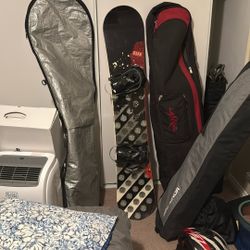 Snowboard And Bindings With Grey Bag 