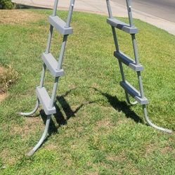 Pool Ladder 