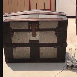 120 Year Old Luggage Chest W Wheels Vintage 