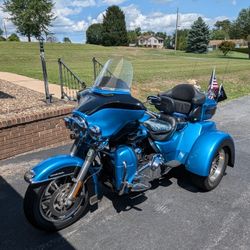 2011 HARLEY TRI-GLIDE 