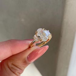 Three Stones Engagement Ring 