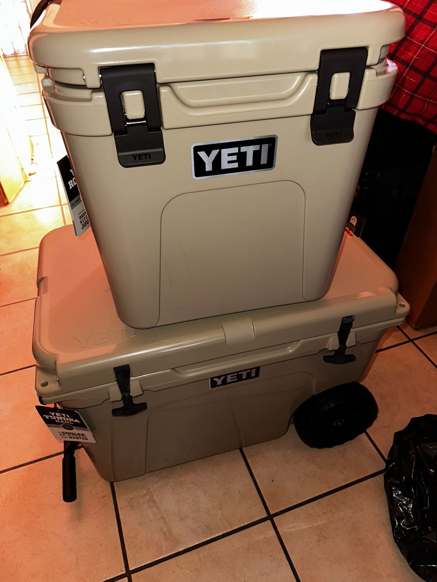 Yeti Tundra Haul Wheeled Cooler Portable + Yeti Roadie 24