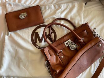 2015 Michael Kors purse and wallet set