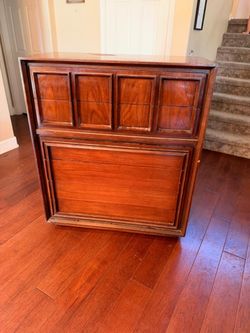 Dressers + nightstand - FREE