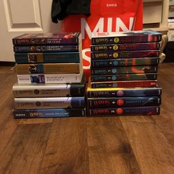 Warrior Cats, Survivors, Wings Of Fire - Erin Hunter Books