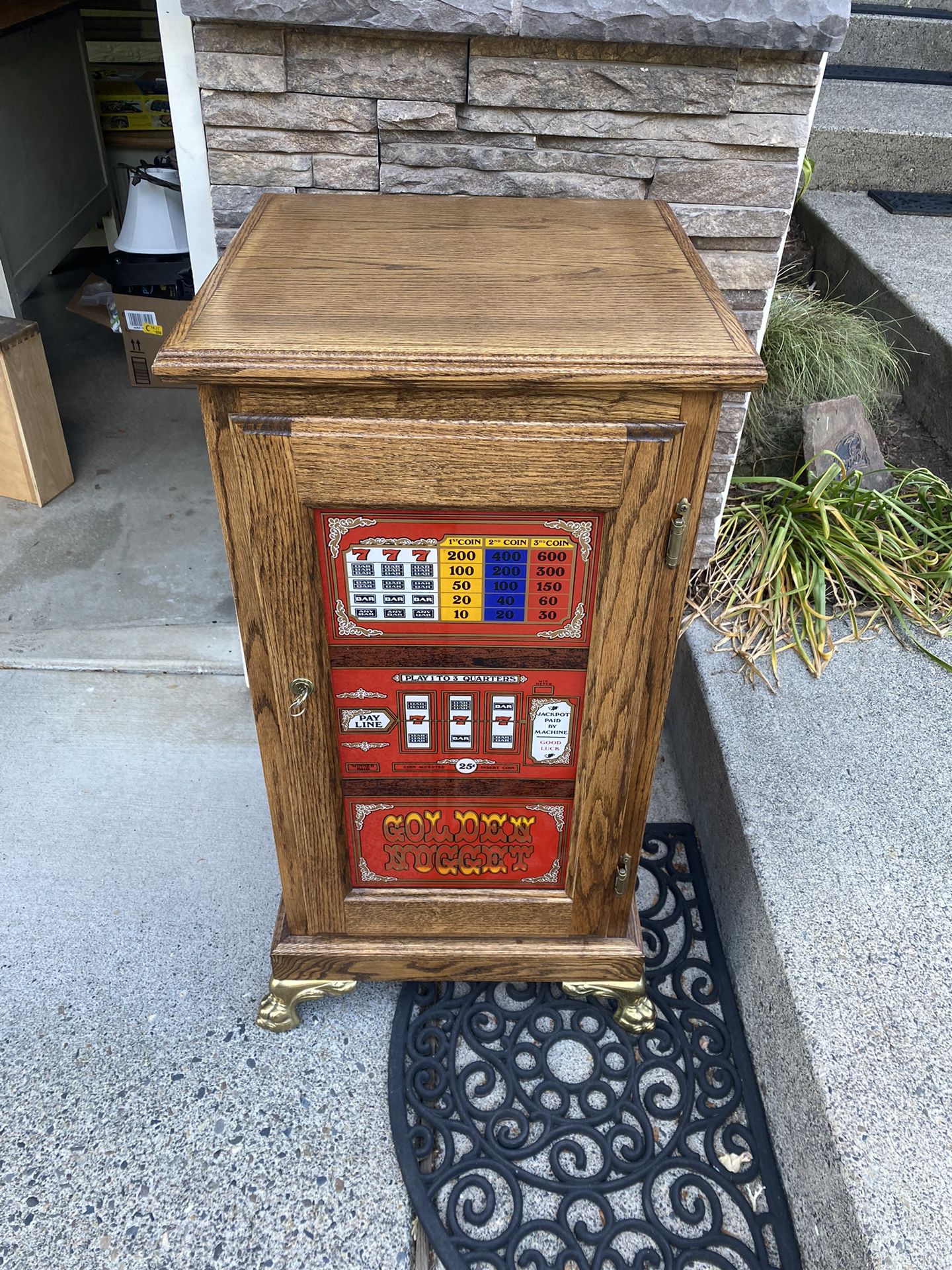 Golden Nugget Slot Machine Cabinet