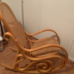 A Very Nice Looks New Antique Rocking Chair 150.00