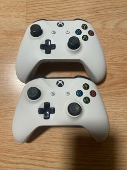 2 Official Xbox One Controllers