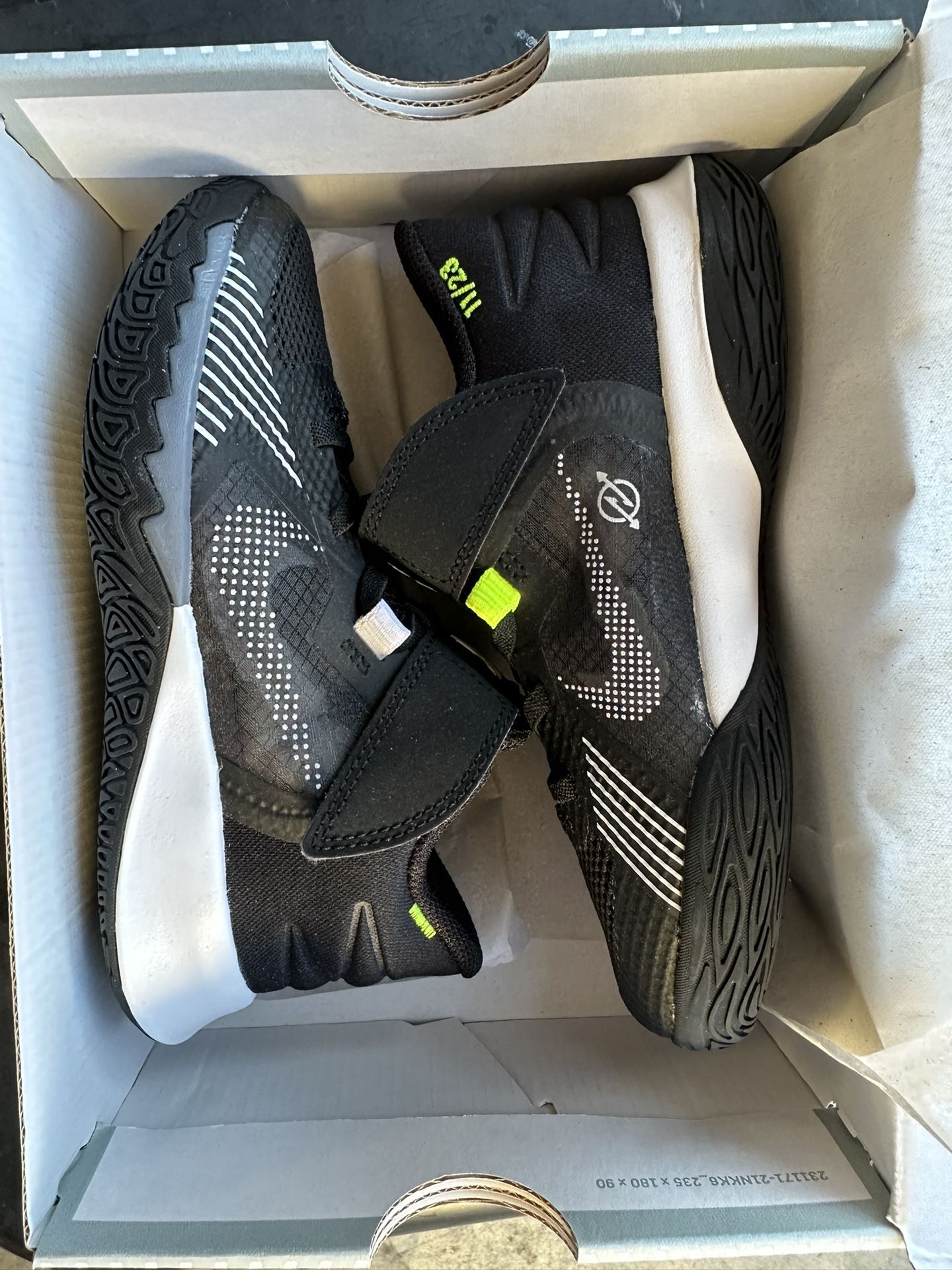 Kyrie Flytrap V Kids