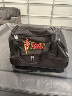 Sports duffel bag