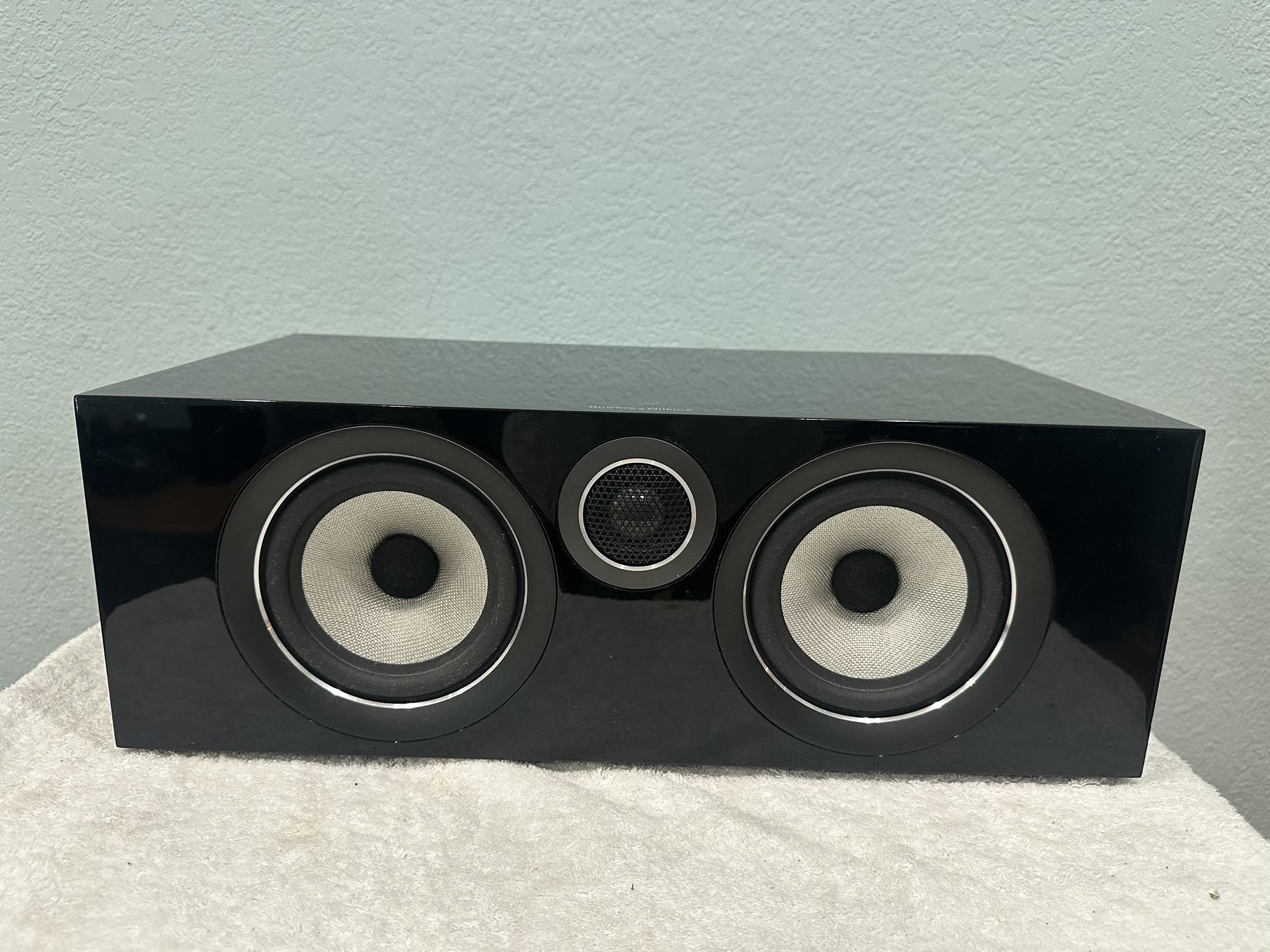 Bowers & Wilkins HTM72 S2 Center Channel Speaker; Gloss Black (NO COVER)