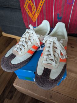 Women's Adidas Sambas