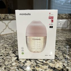 Mömbella Breast Shaped Feeding Bottle | Mömbella Biberón con forma de pecho 