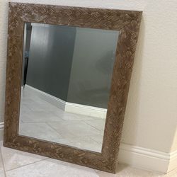 Wall mirror
