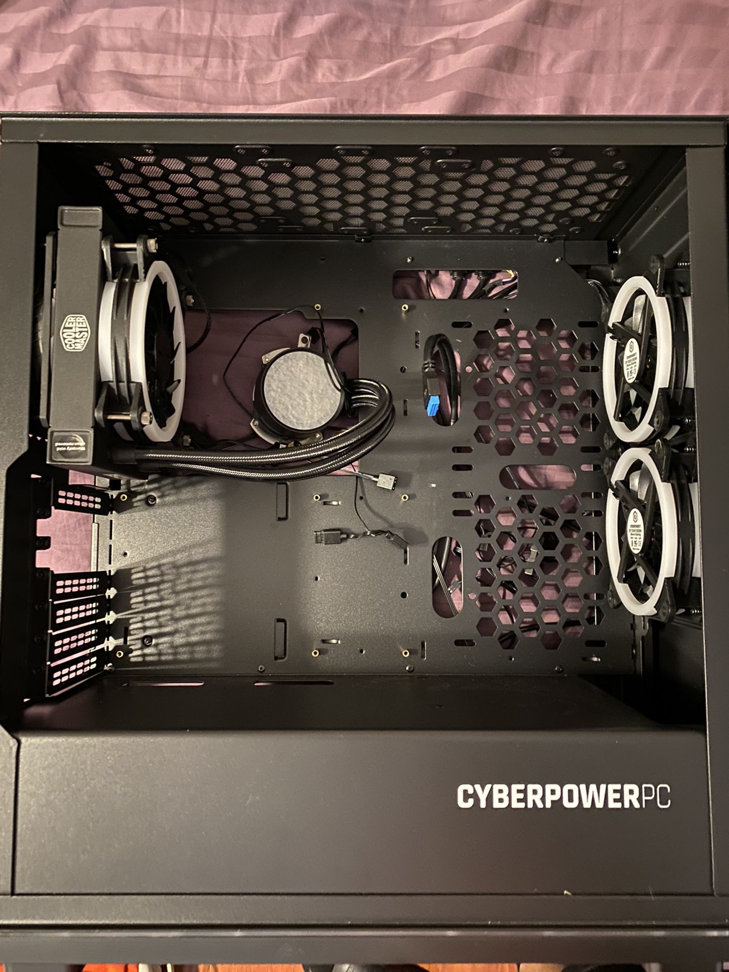 Cyberpower Case With 4 Fans And AIO for Sale in Whittier, CA - OfferUp