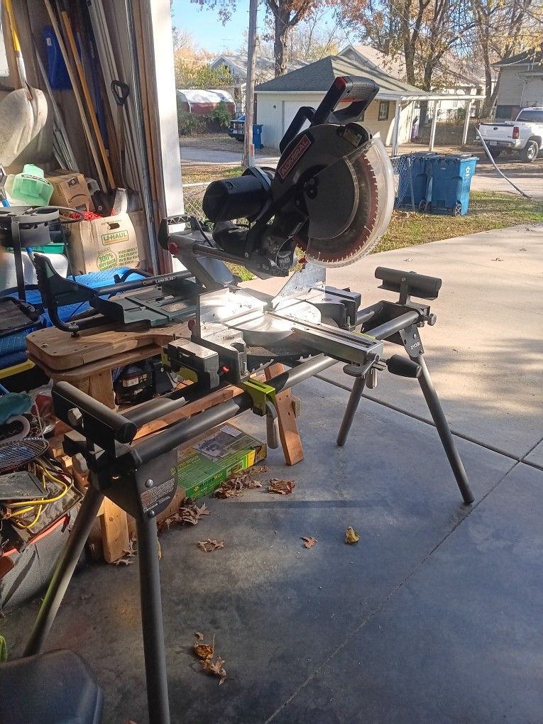 12" Compound Mitre Saw And Stand