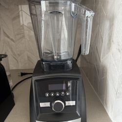 Vitamix Ascent Blender