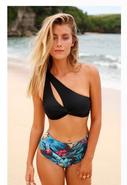 L bikini