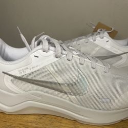 Nike White and Silver Downshifter 12 - Size 7.5 Wmn