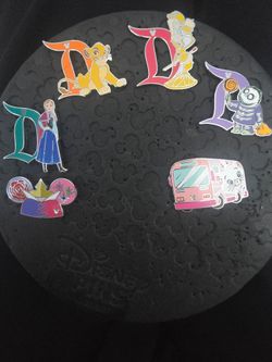 Disney pins