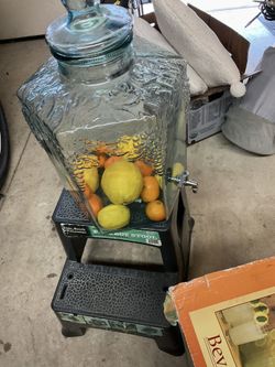 Beverage Jar with Spigot