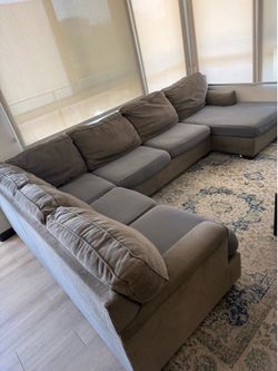 Ashely Sectional Couch, grey, 124”x96”