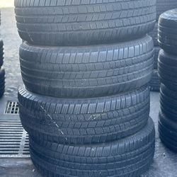 SET OF TIRE 265 60 18 MICHELIN 85% LIFE