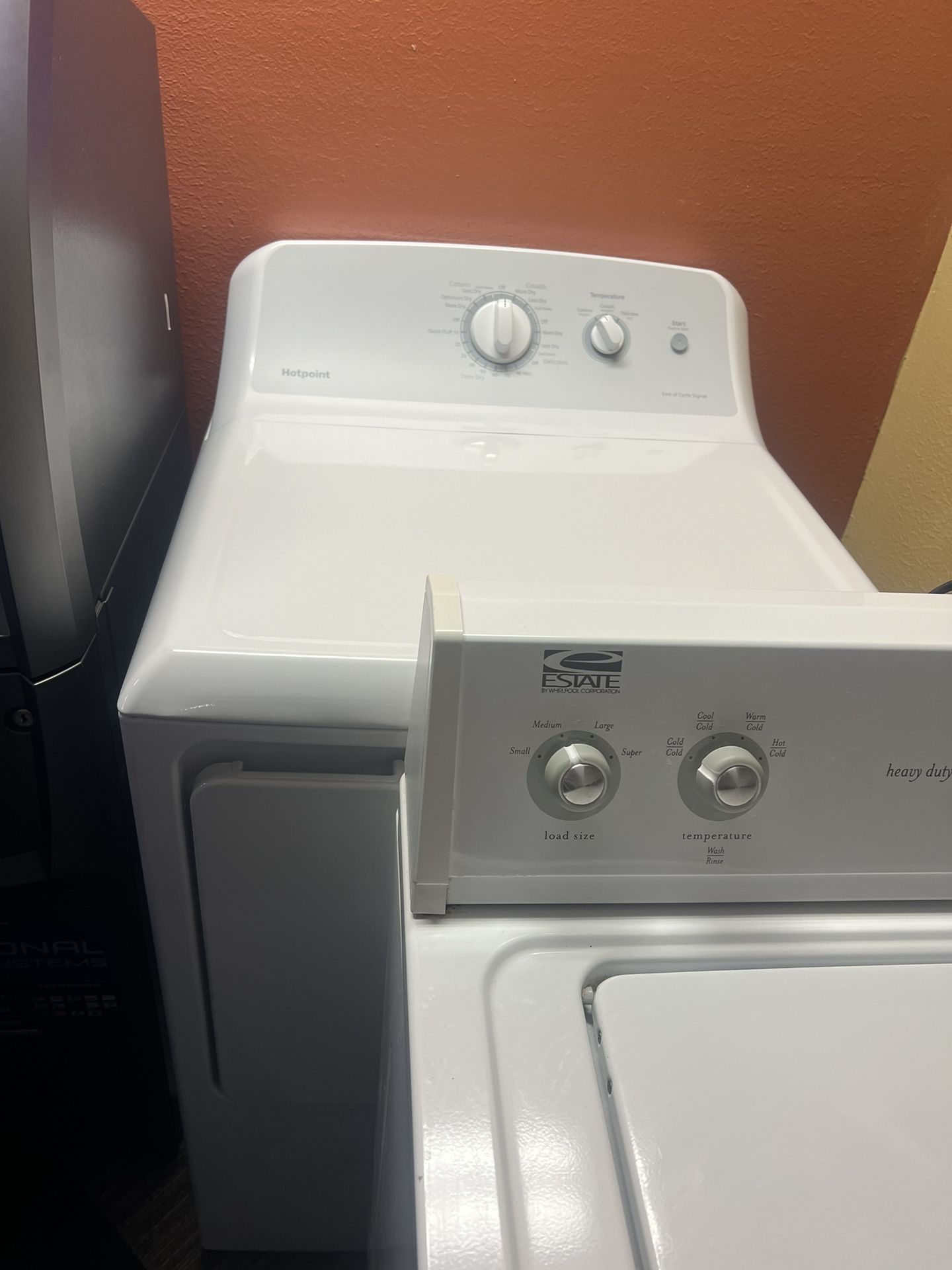 Wash and dryer set