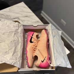 Nike Phantom Soccer Cleats