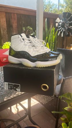 Jordan 11 size 10
