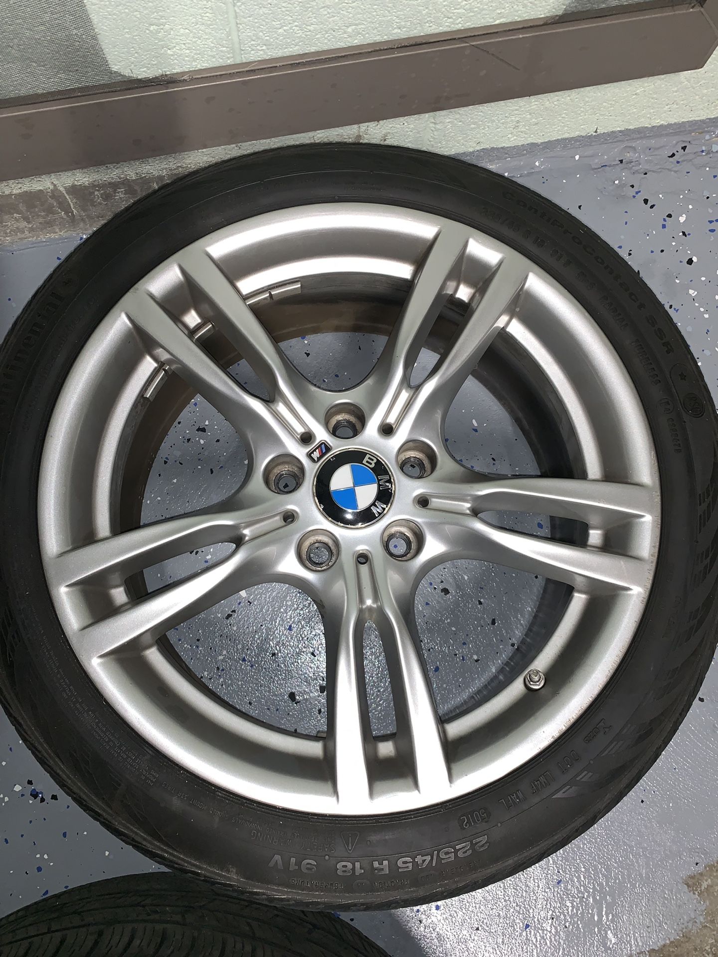 BMW 18 Inch M400 wheels with tires 225